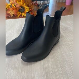 Black rain booties